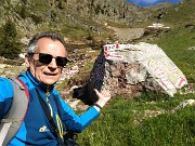 18 Seguo il sent. 217 per Tre Pizzi-Laghetto di Pietra Quadra